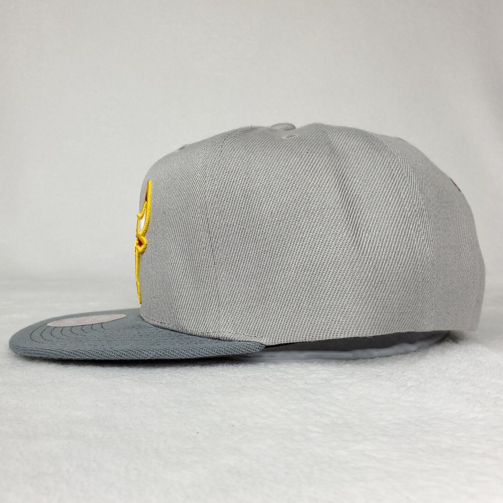 Chicago Bulls Mitchell & Ness NBA Snapback Hat Cap Red Yellow 3D Logo Gray NWT - Picture 7 of 9